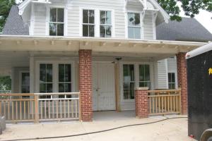 A new porch railing was added in June 2007
